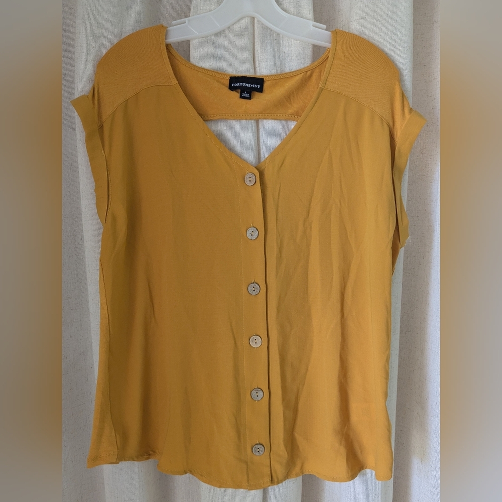Fortune and Ivy Short Sleeve Blouse- Mustard Yellow, Size Large: NWOT